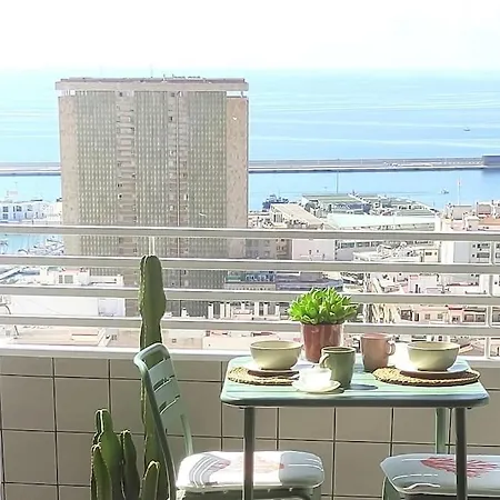 Estudio Con Impresionantes Vistas En Centro Апартаменты